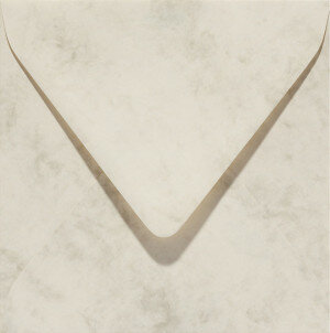 (No. 25862) 50x Umschlag quadratisch 140x140mm Marble elfenbein 90 Gramm 