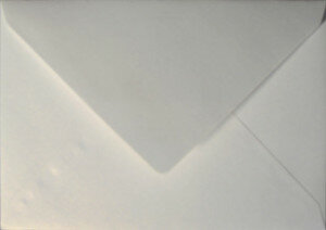 (No. 237330) 50x Umschlag Original Metallic 114x162mC6 Pearlwhite 120 Gramm (FSC Mix Credit) 